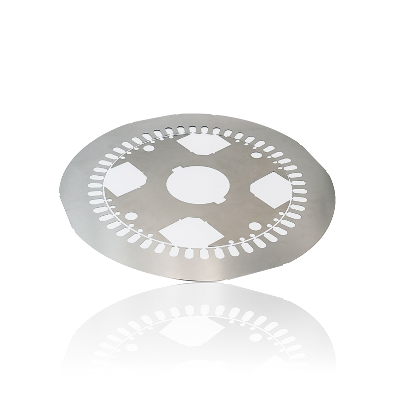 従来のステーター設計と比較して、電気自動車の発電機モーターのステーター コアを使用することの主な性能上の利点は何ですか?